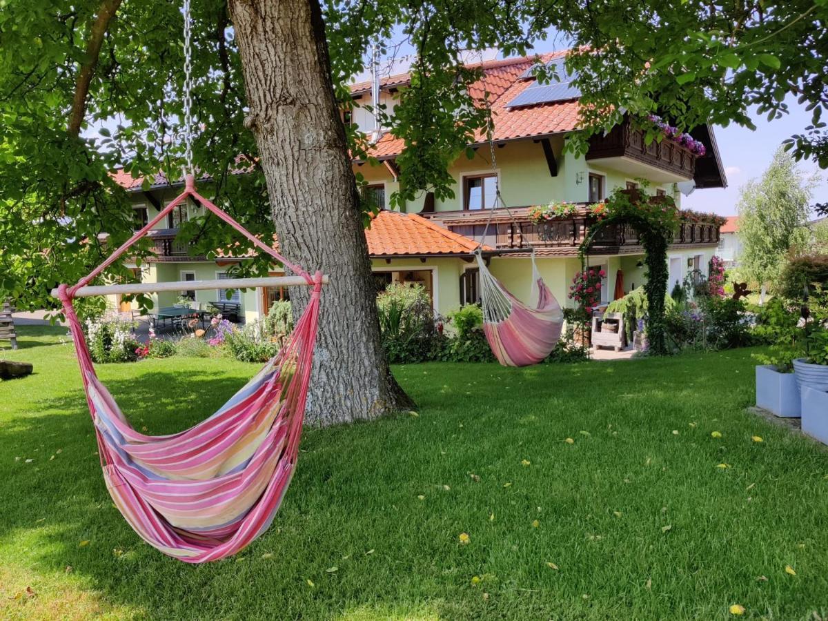 Pension Holzapfel Sankt Georgen im Attergau Exterior photo