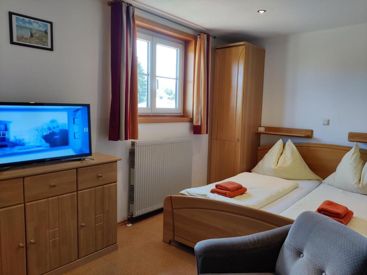 Pension Holzapfel Sankt Georgen im Attergau Room photo